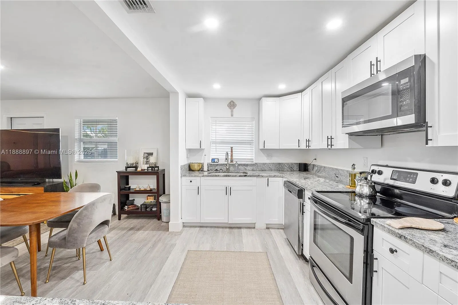 1101 NW 40th St