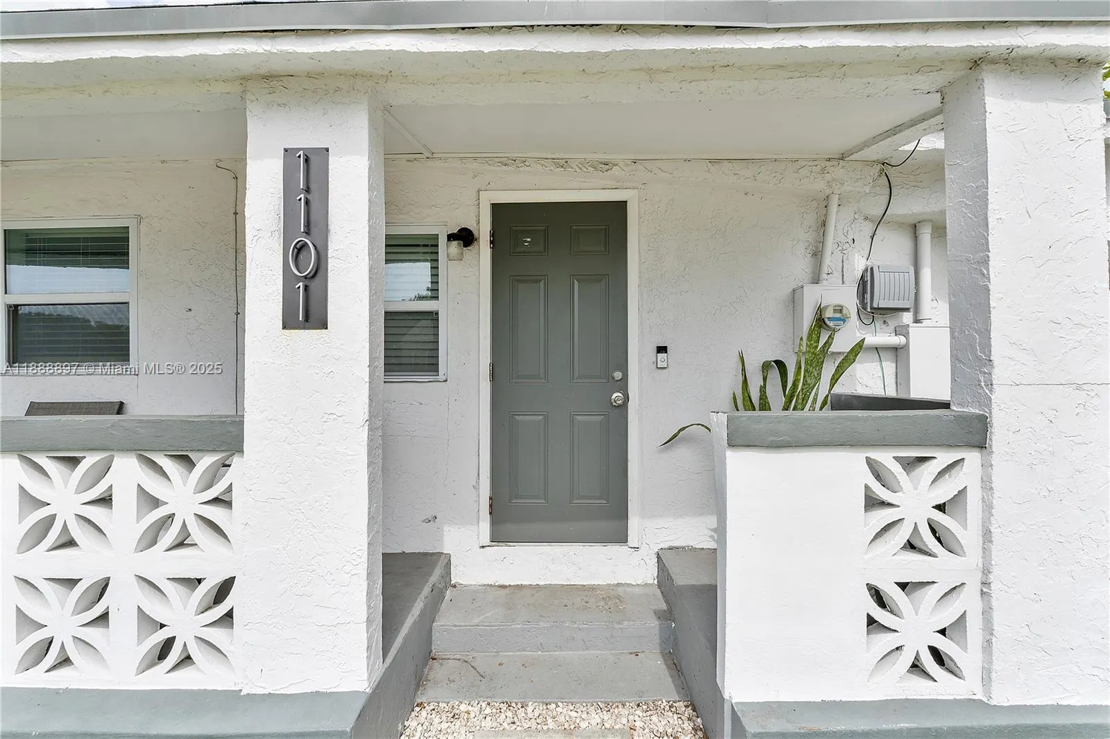 1101 NW 40th St