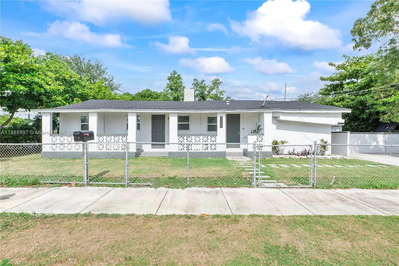 1101 NW 40th St