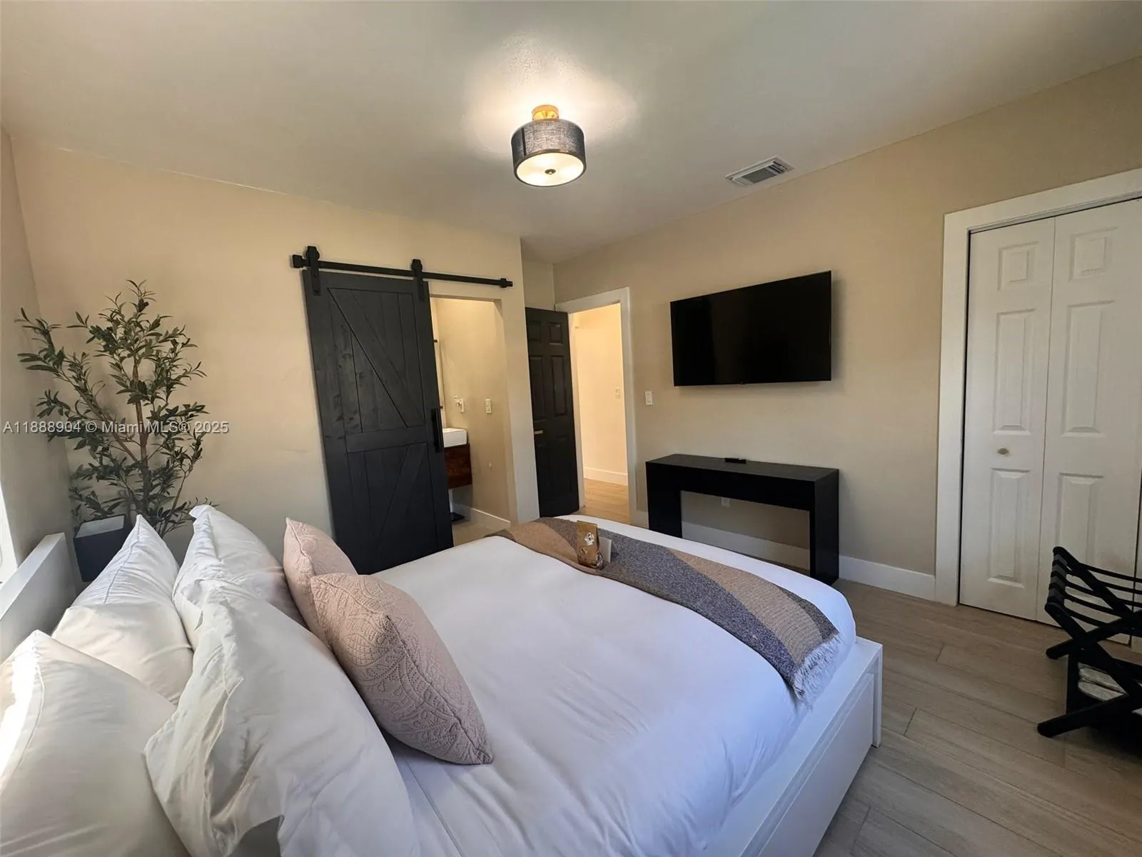 1451 NW 31st St