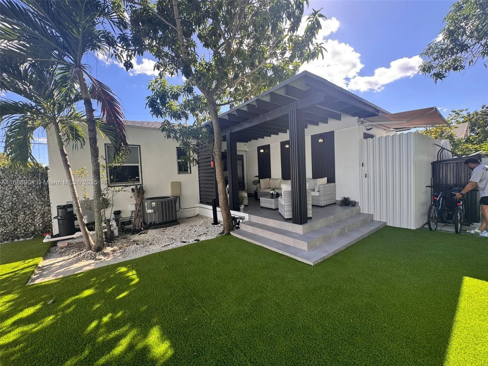 1451 NW 31st St