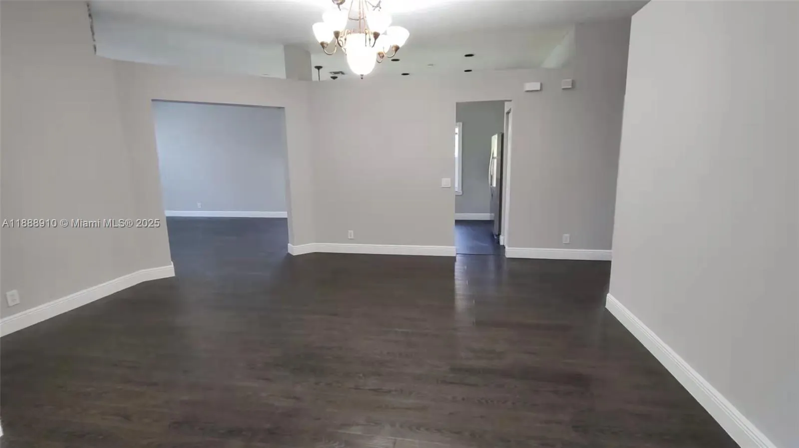 675 Maplewood Ct