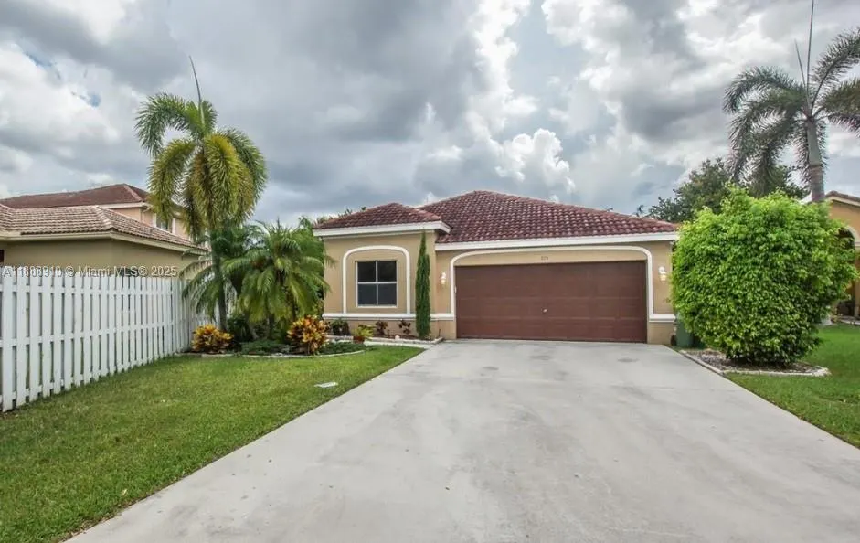 675 Maplewood Ct