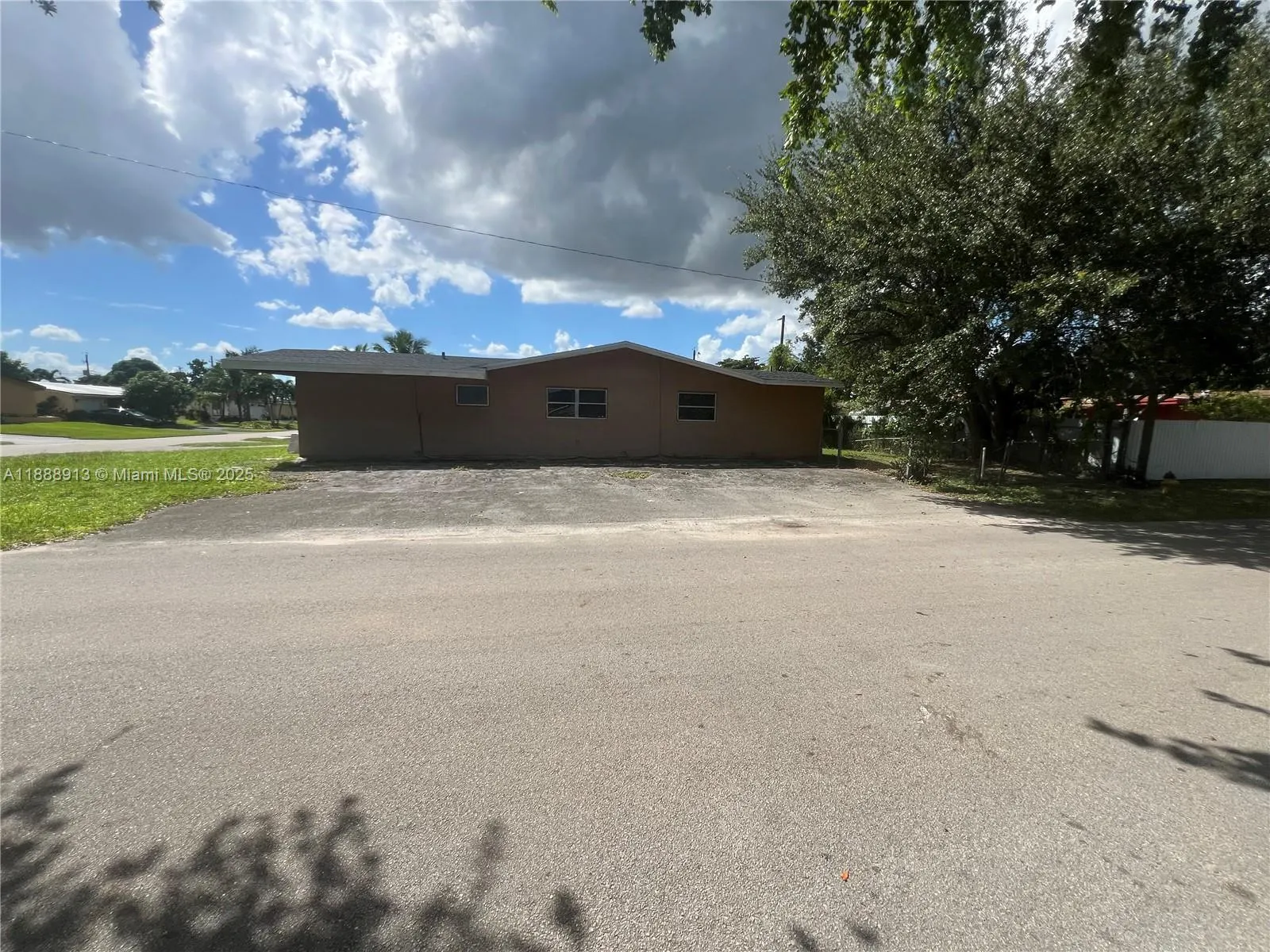 6301 SW 34th St