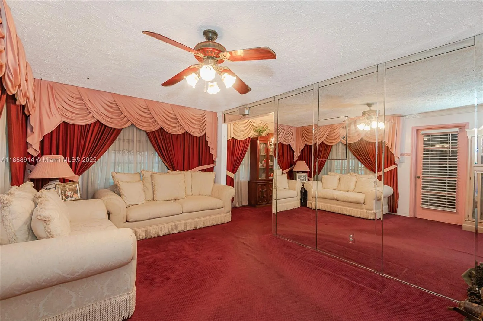 1083 NW 74th St