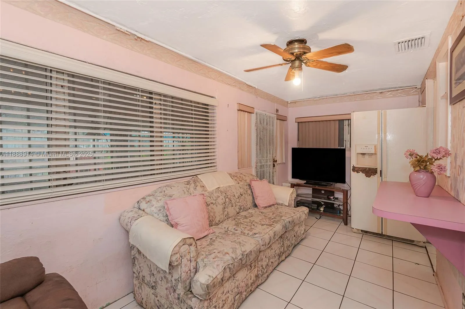1083 NW 74th St