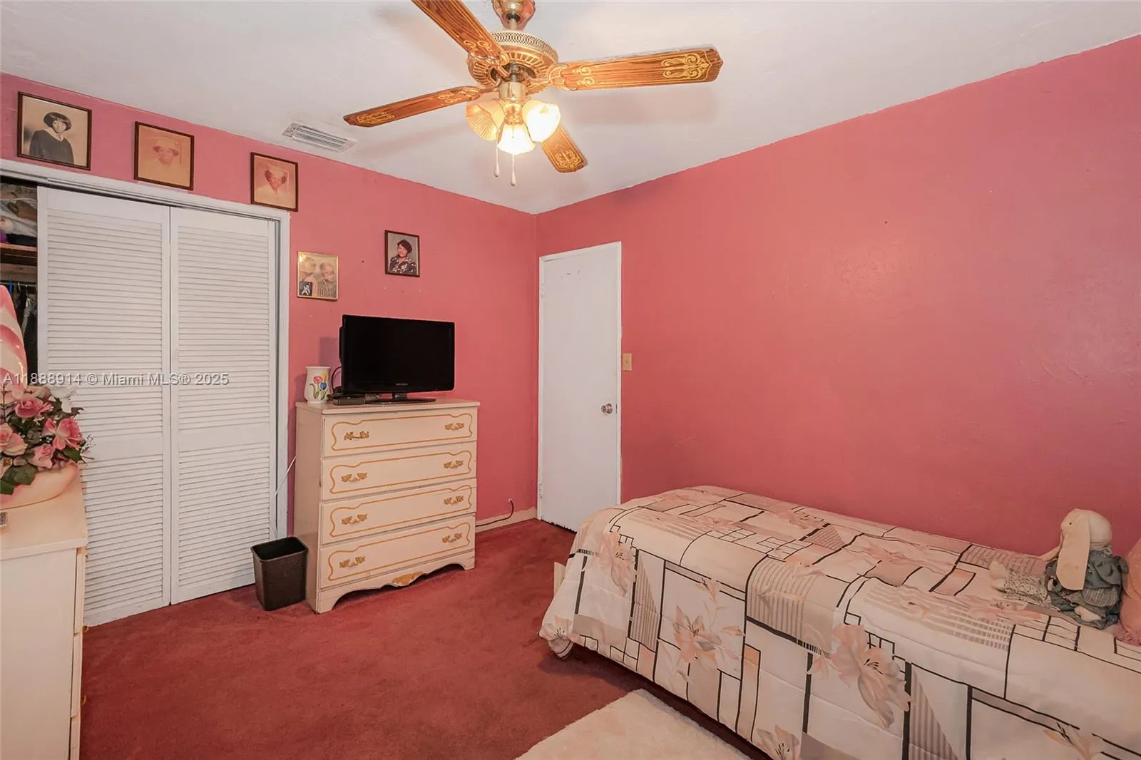 1083 NW 74th St