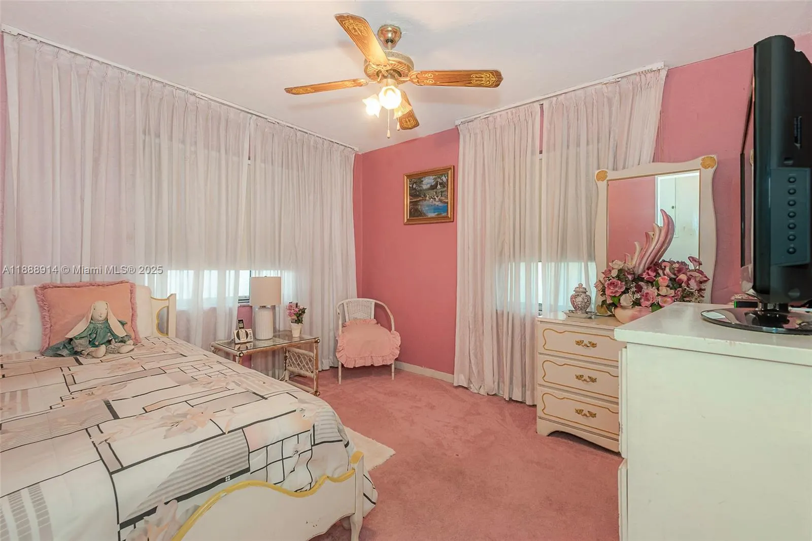 1083 NW 74th St