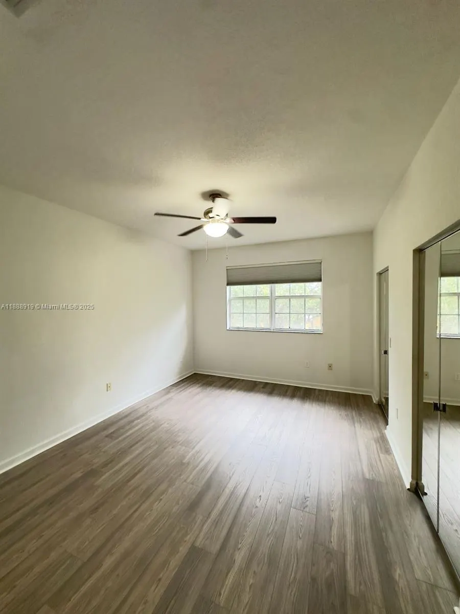 661 NW 42nd Ave