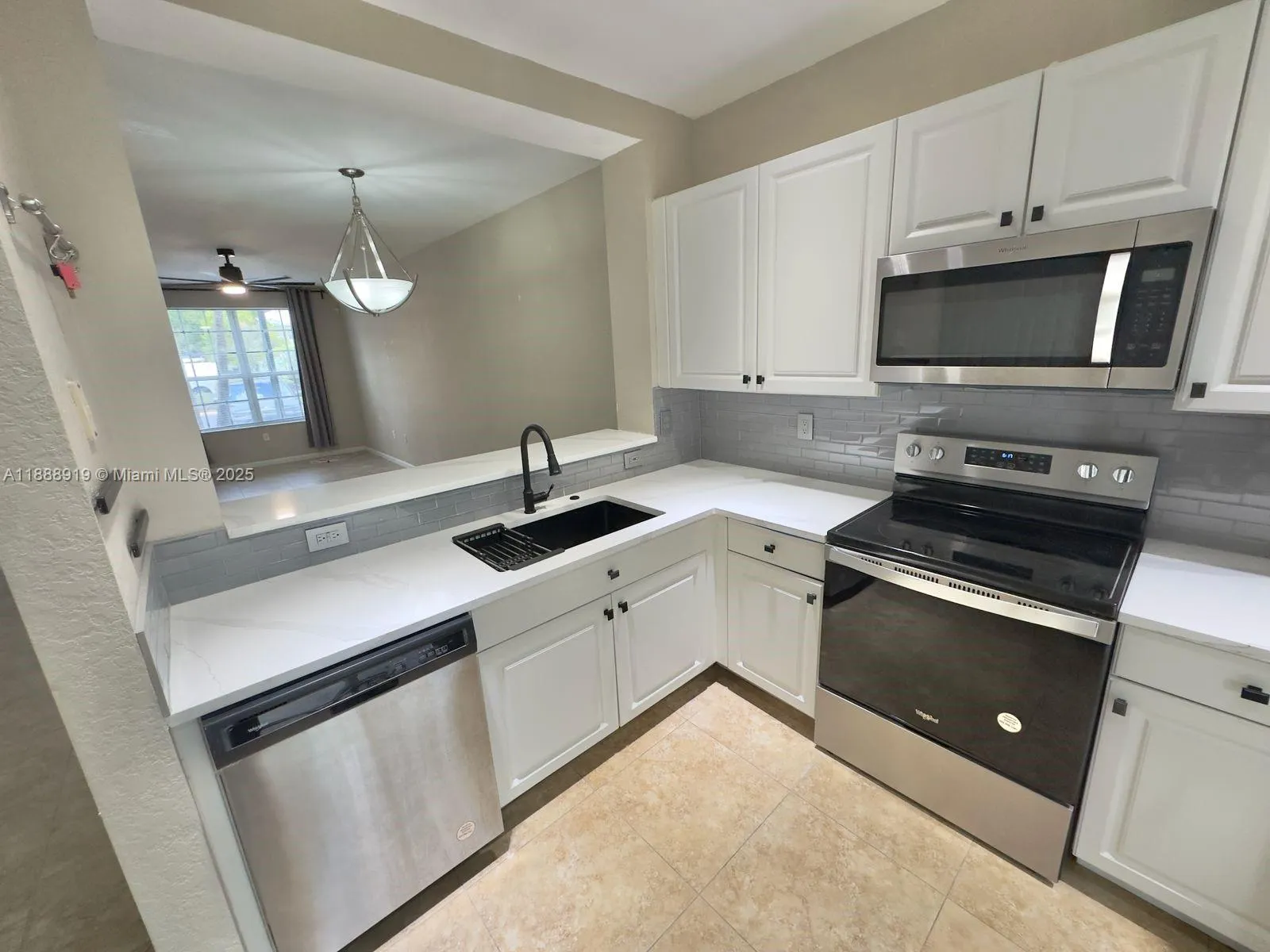 661 NW 42nd Ave