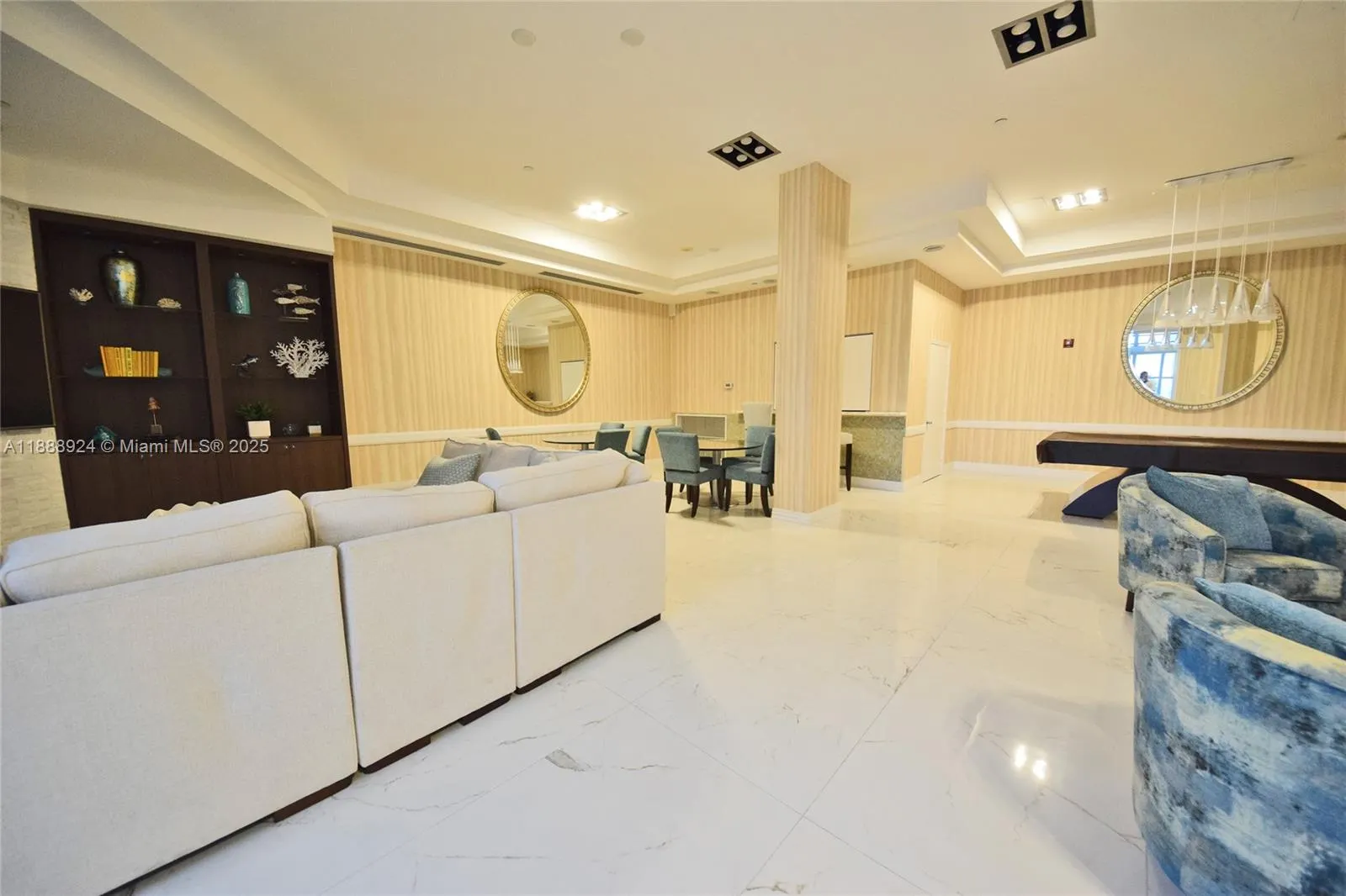 6917 Collins Ave, #1512