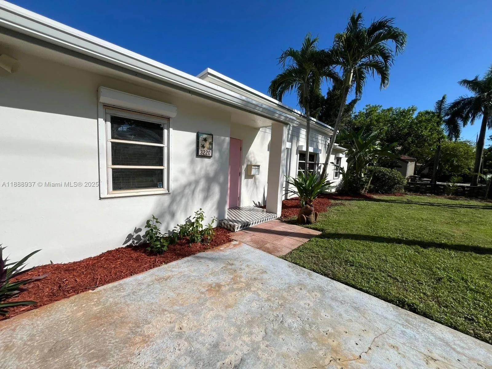 3220 Poinsettia Ave, #1