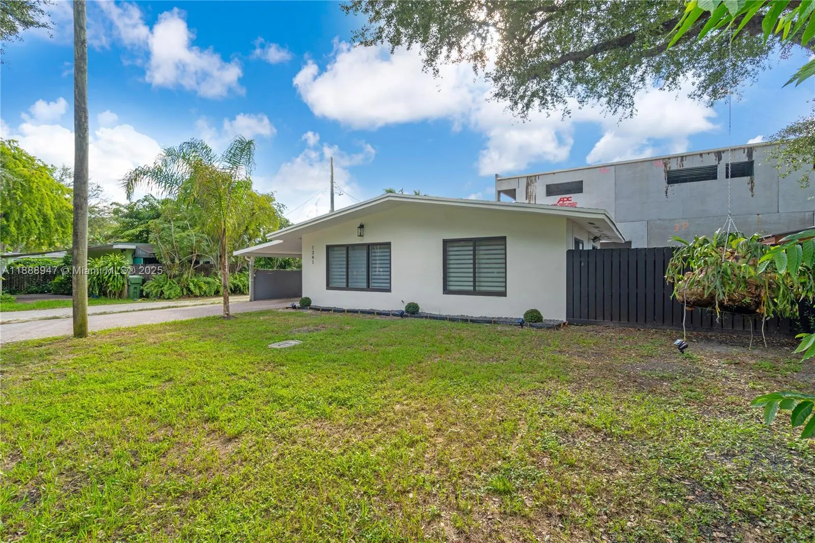 1341 SE 10th Ave