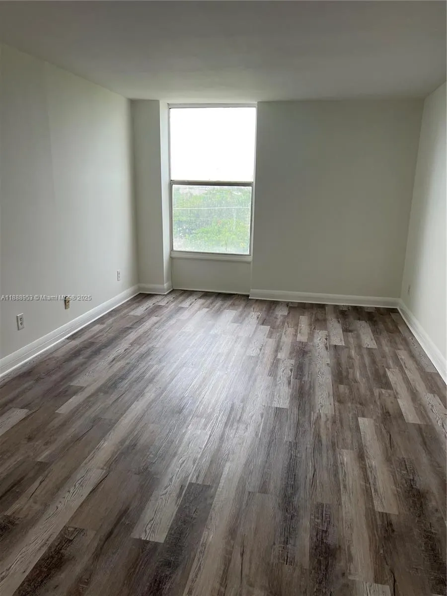 2020 NE 135th St, #711