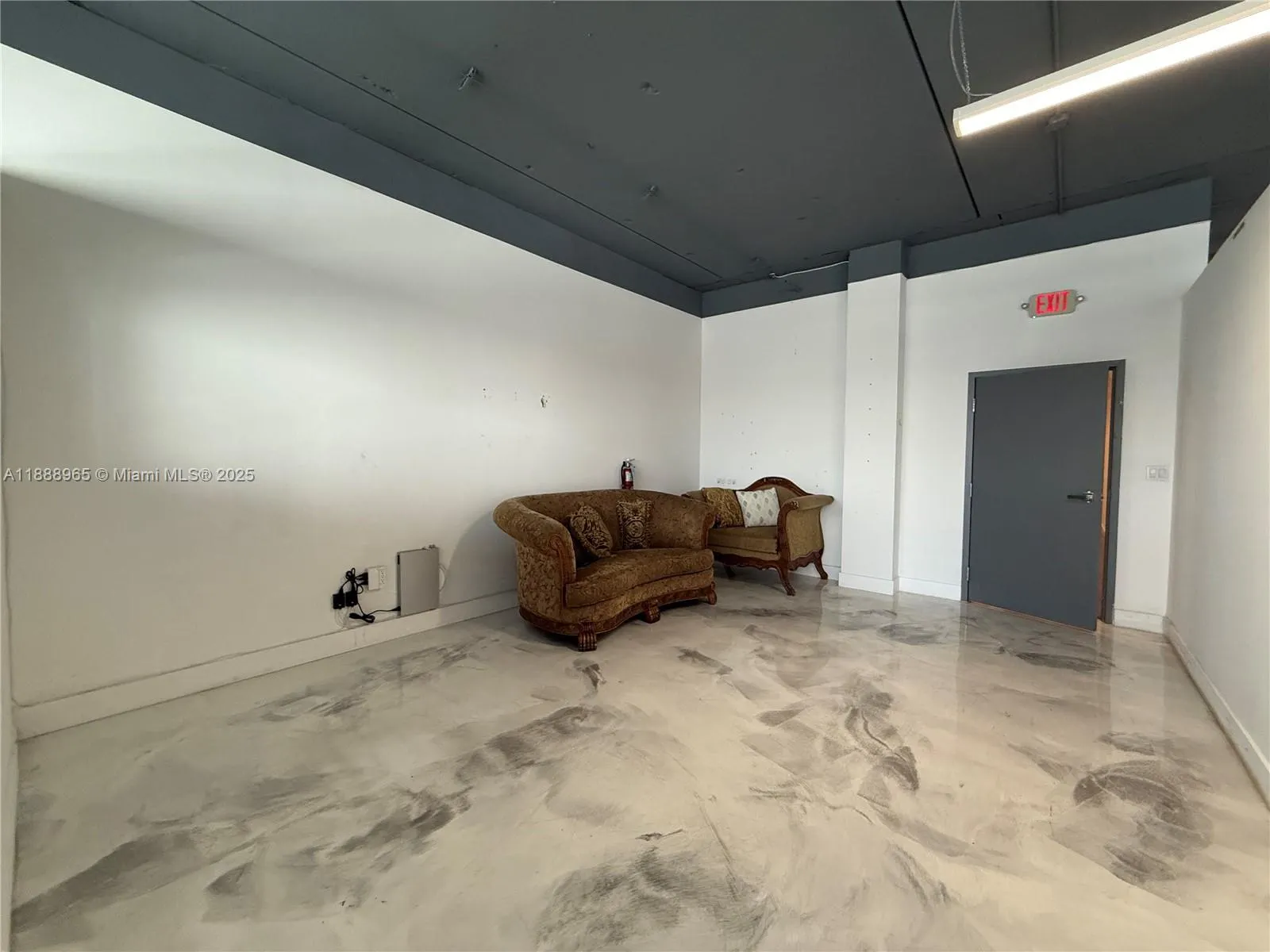 42 NW 27th Ave, #302