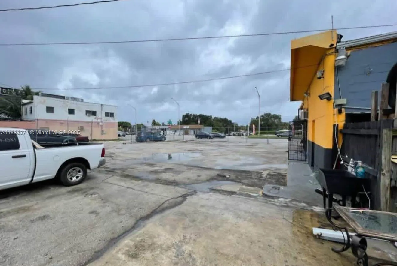 1550 NW 79th St