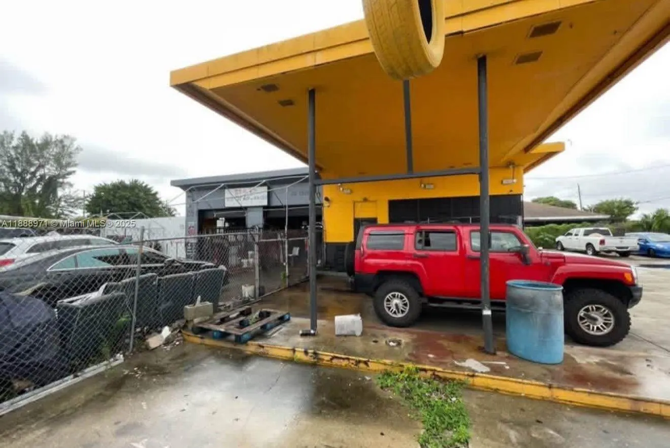 1550 NW 79th St