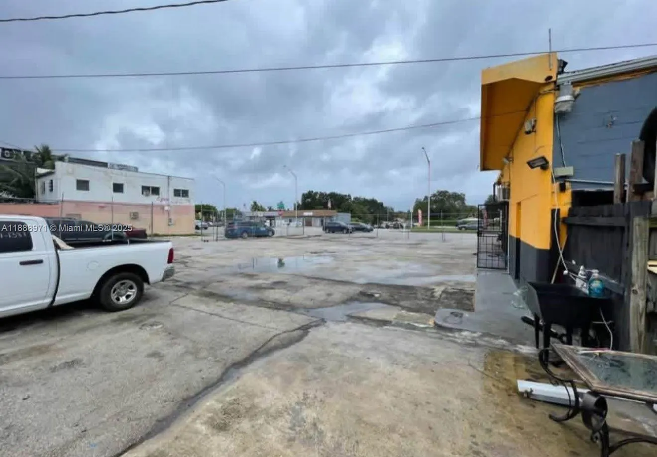 1550 NW 79th St