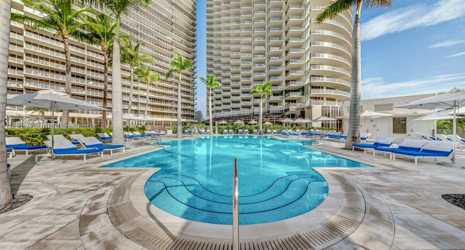 9703 Collins Ave, #600