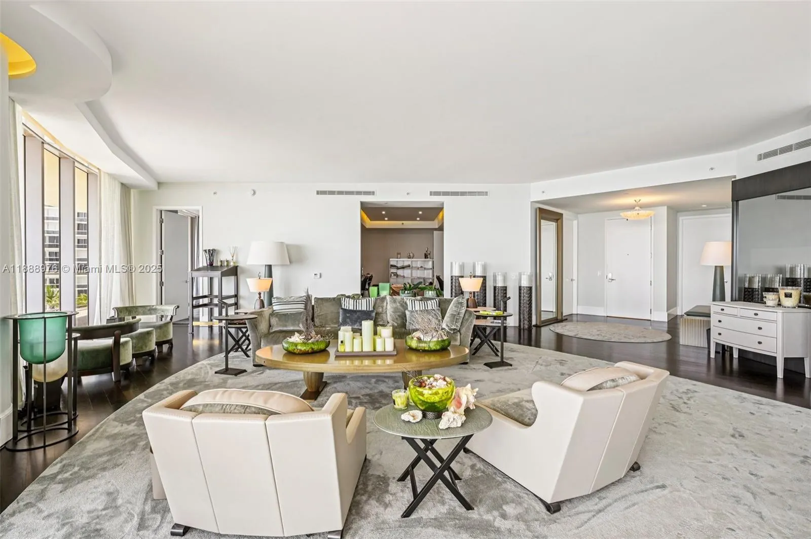 9703 Collins Ave, #600