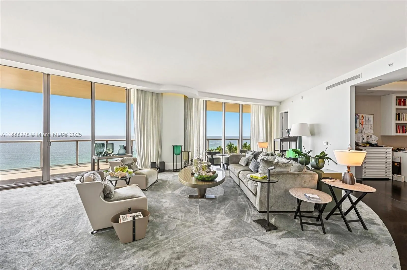 9703 Collins Ave, #600