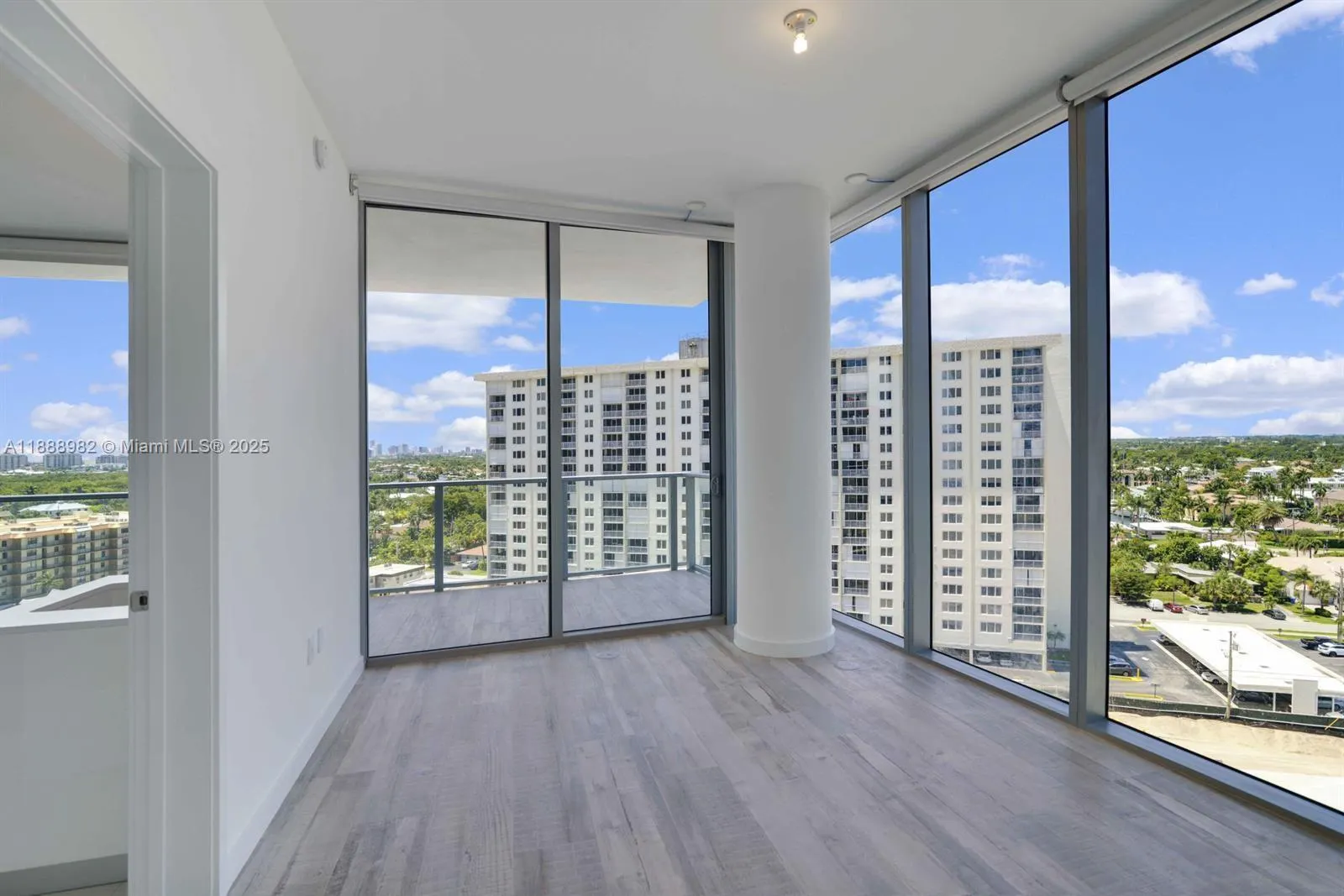 2200 N Ocean Blvd, #S906
