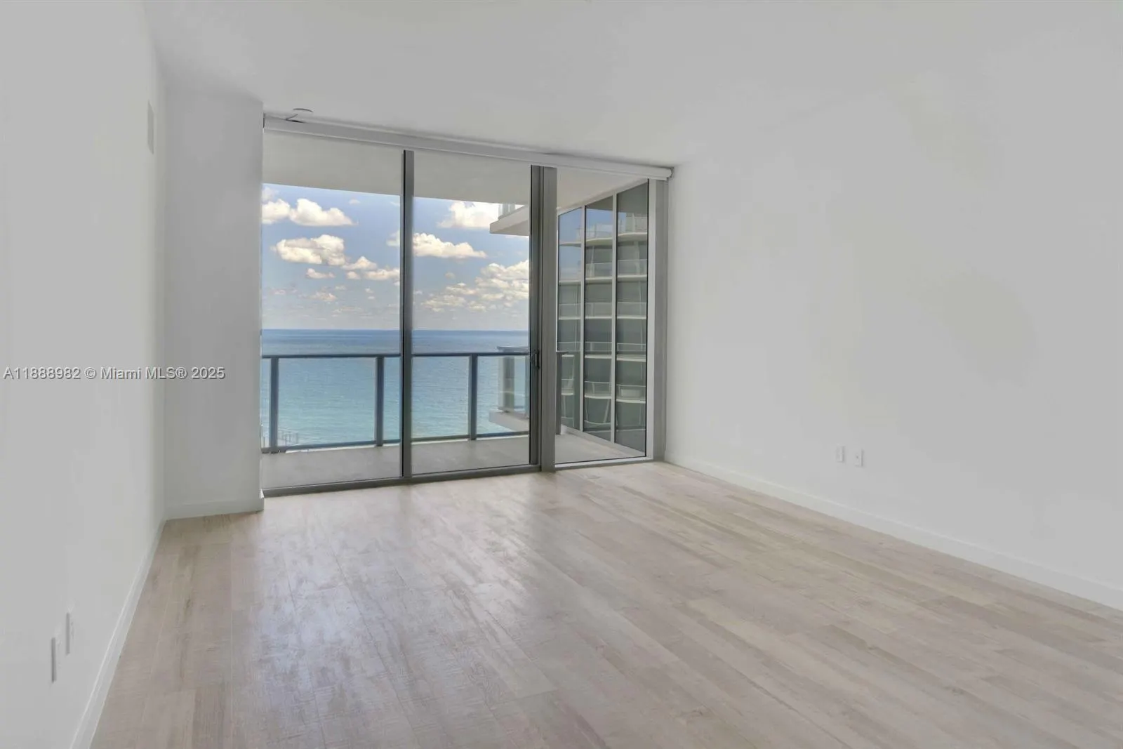 2200 N Ocean Blvd, #S906
