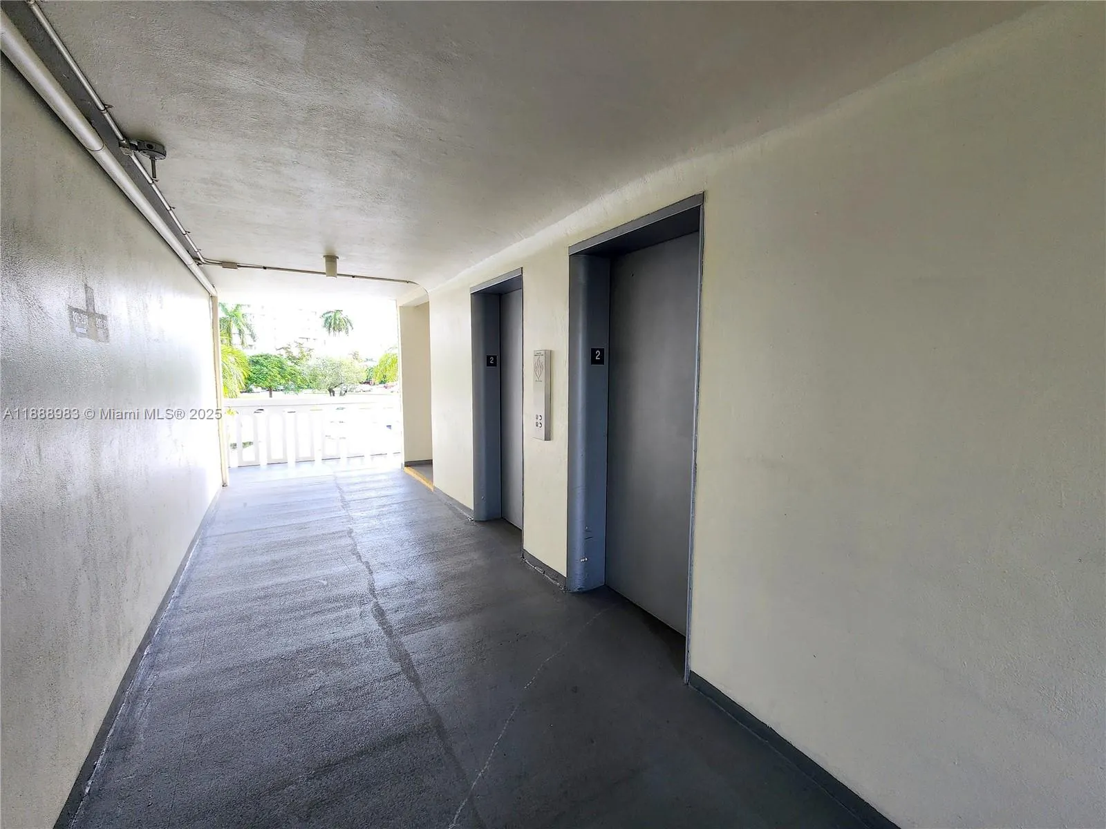 2855 Leonard Dr, #H205