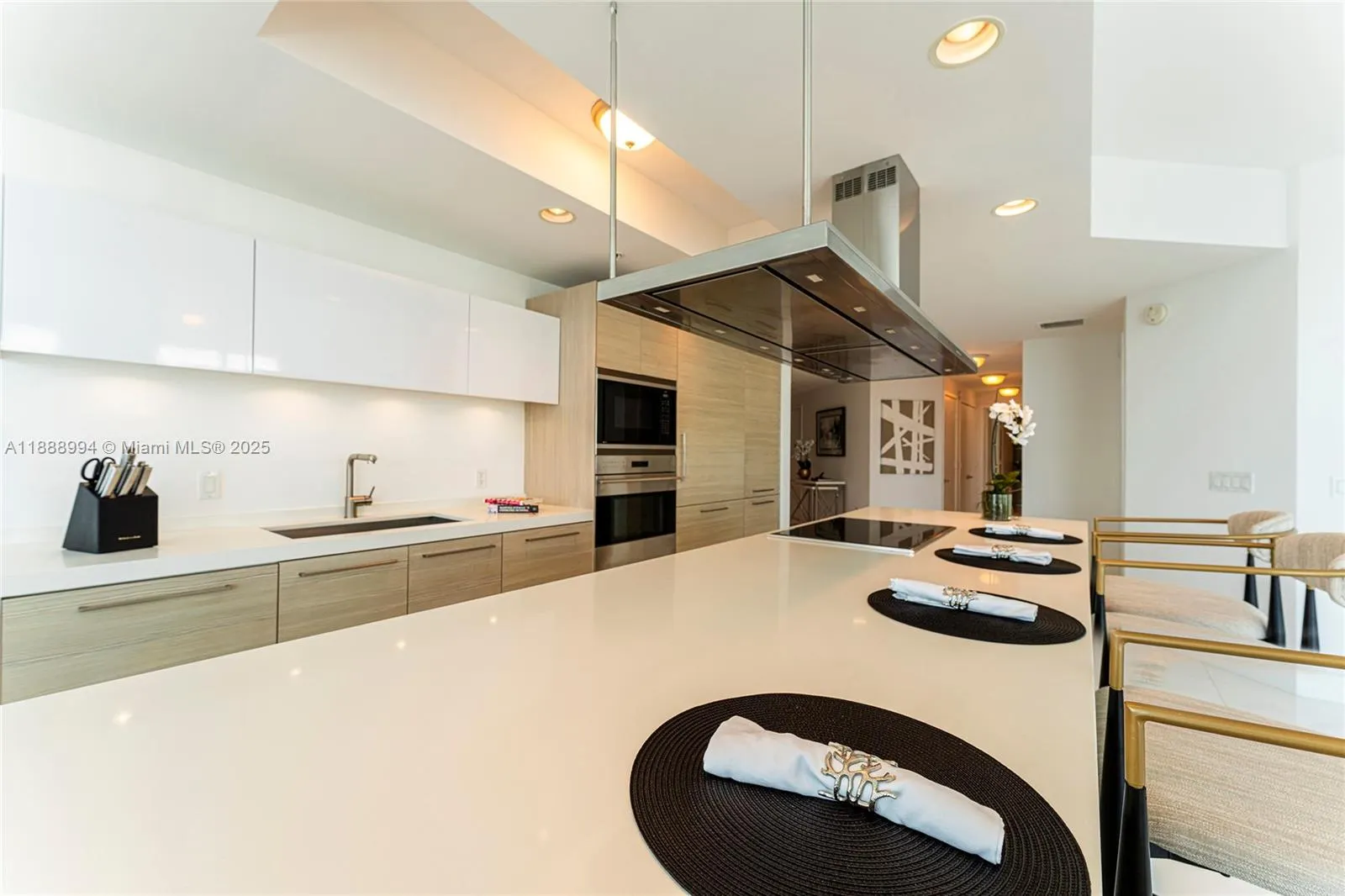 17111 Biscayne Blvd, #2109