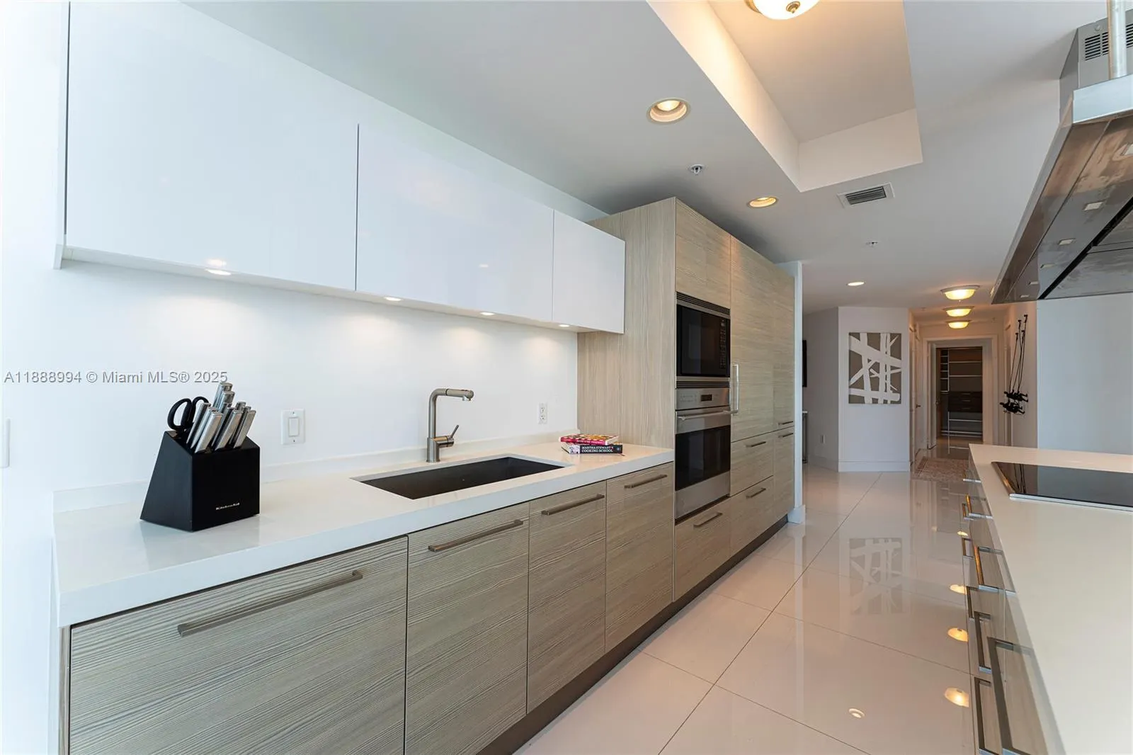 17111 Biscayne Blvd, #2109