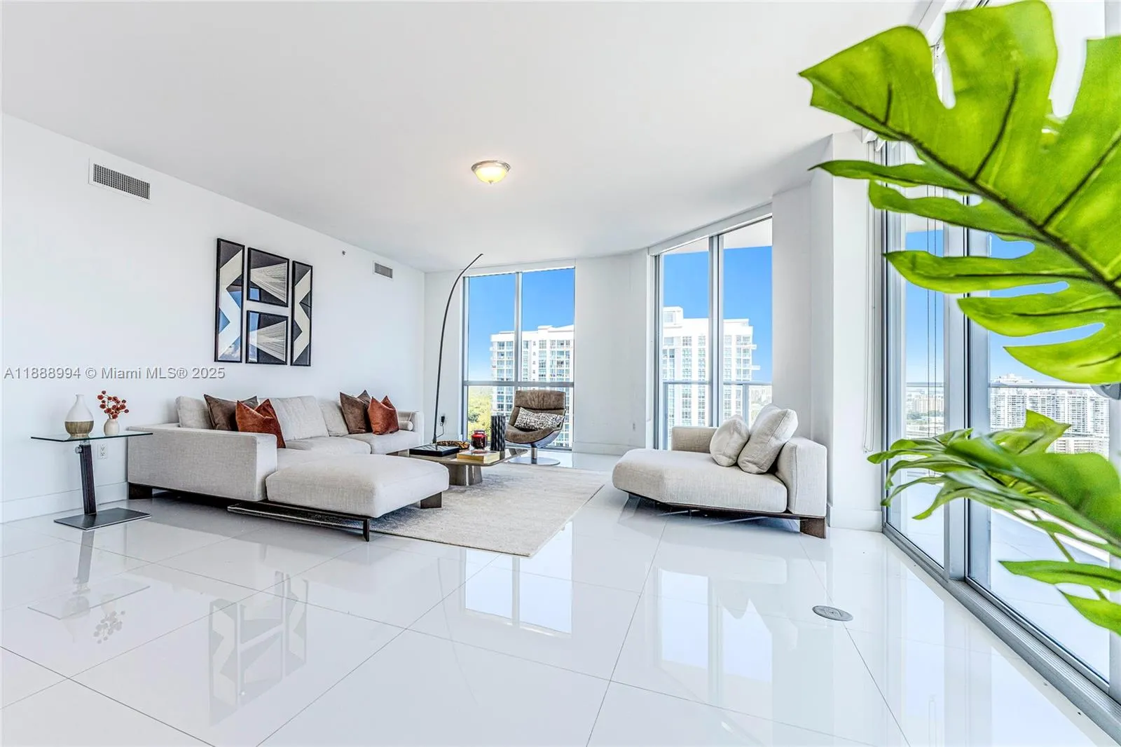 17111 Biscayne Blvd, #2109