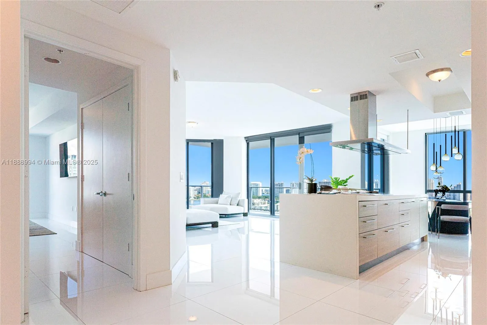 17111 Biscayne Blvd, #2109