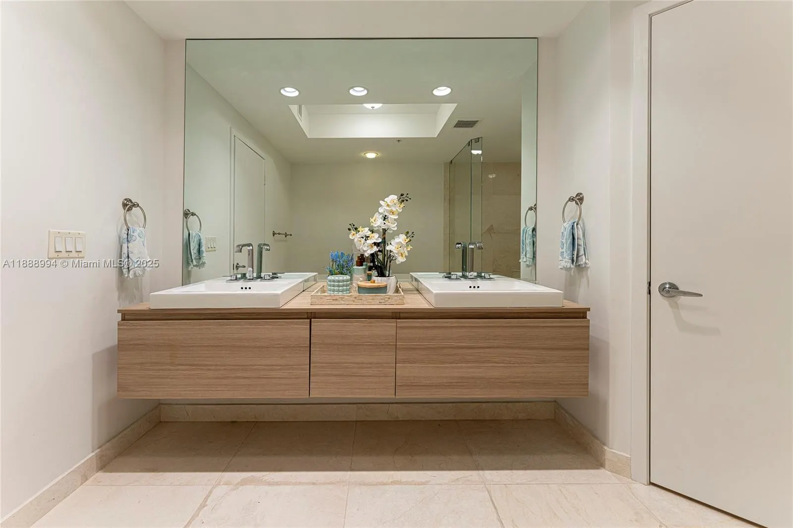17111 Biscayne Blvd, #2109