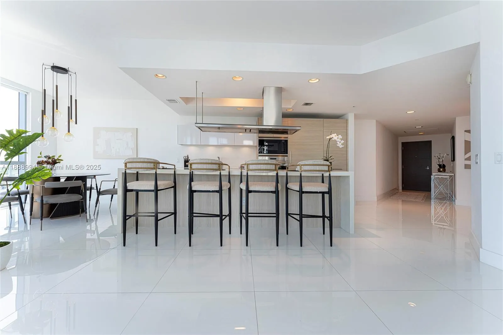 17111 Biscayne Blvd, #2109