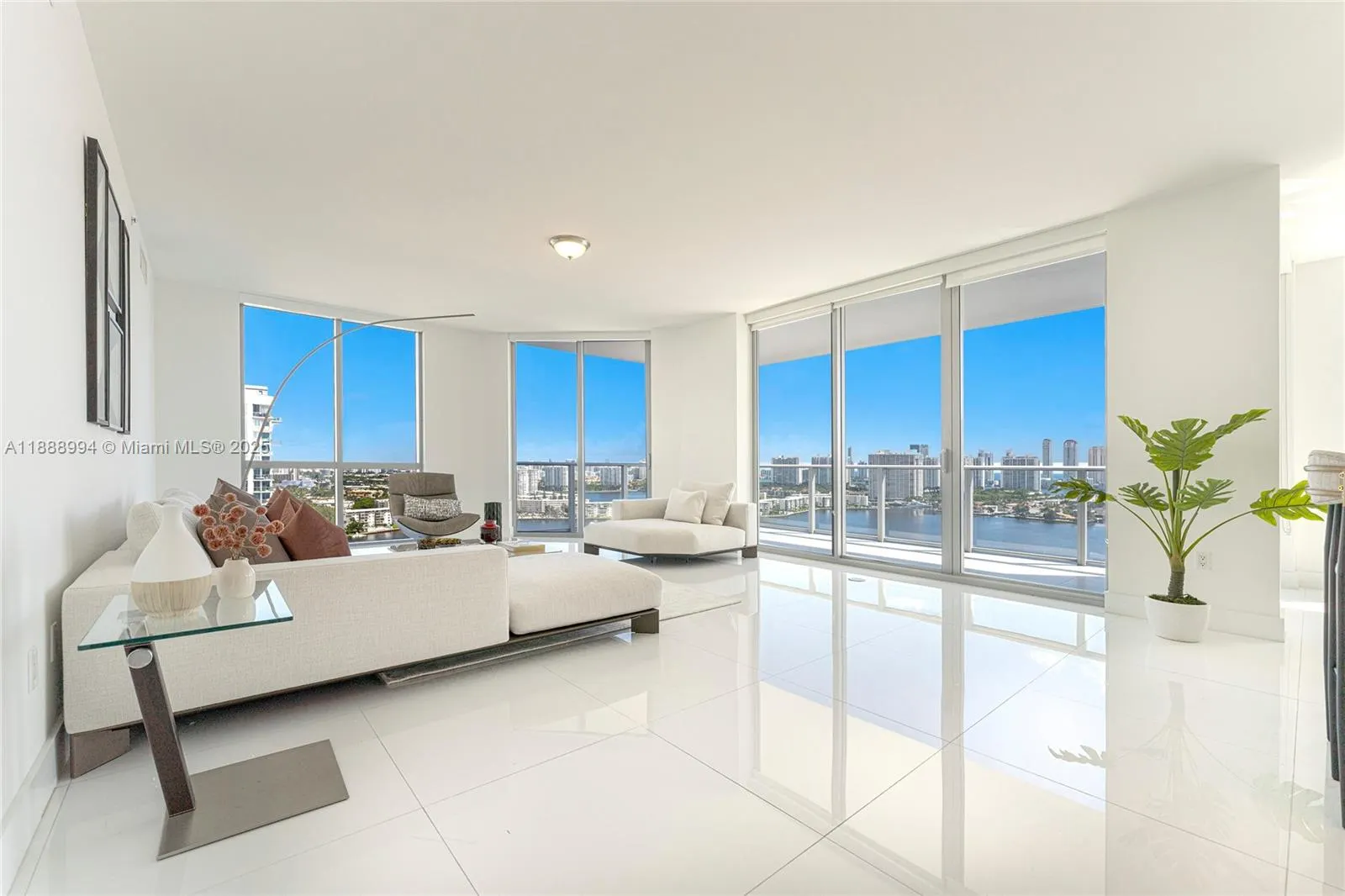 17111 Biscayne Blvd, #2109