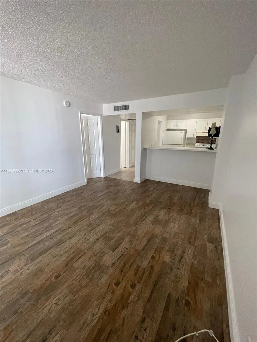 4222 Inverrary Blvd, #4106