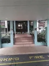 4222 Inverrary Blvd, #4106