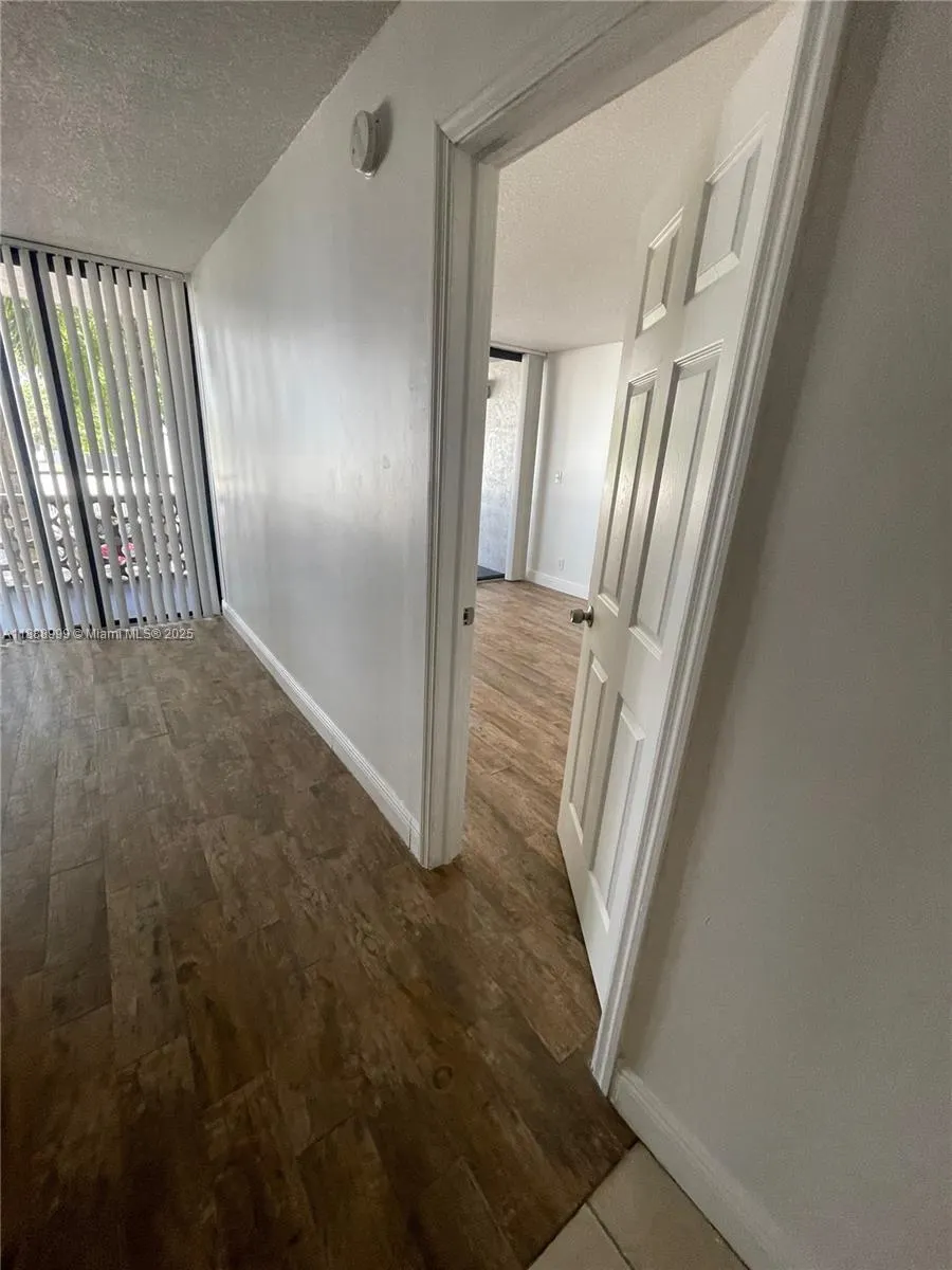 4222 Inverrary Blvd, #4106
