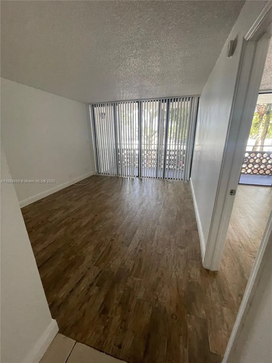 4222 Inverrary Blvd, #4106