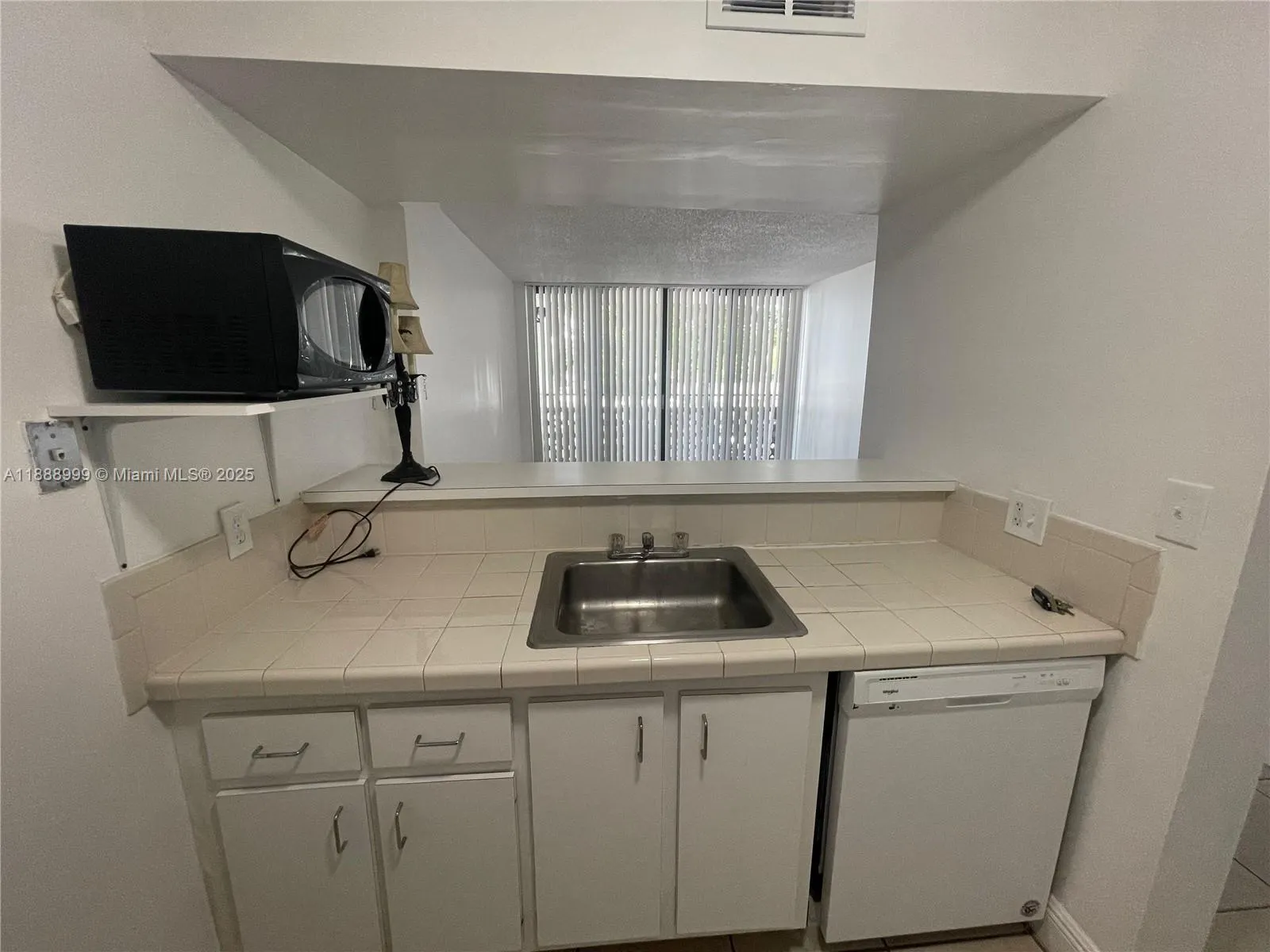 4222 Inverrary Blvd, #4106