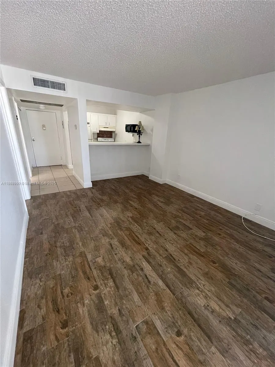 4222 Inverrary Blvd, #4106