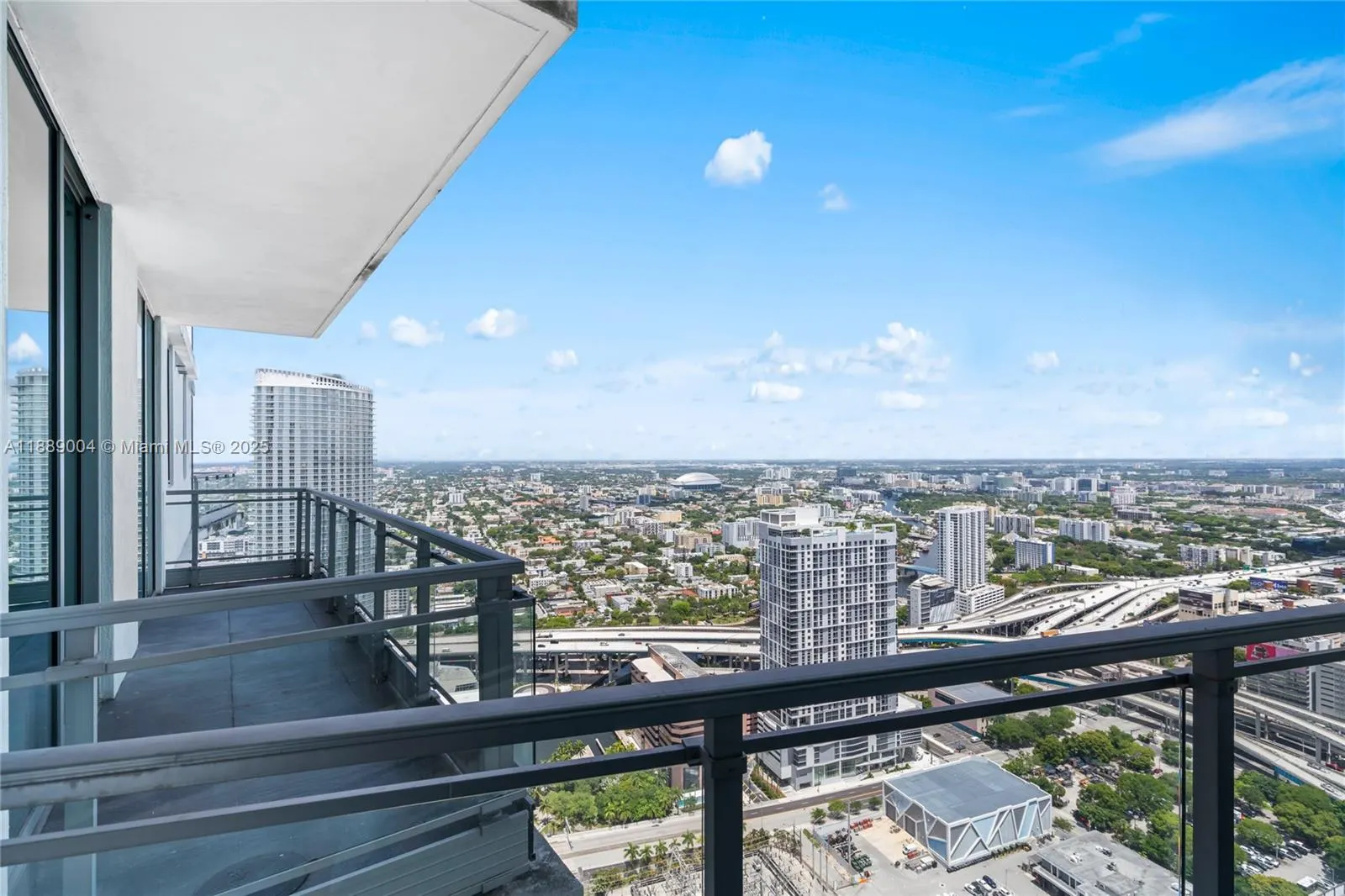92 SW 3rd St, #5206