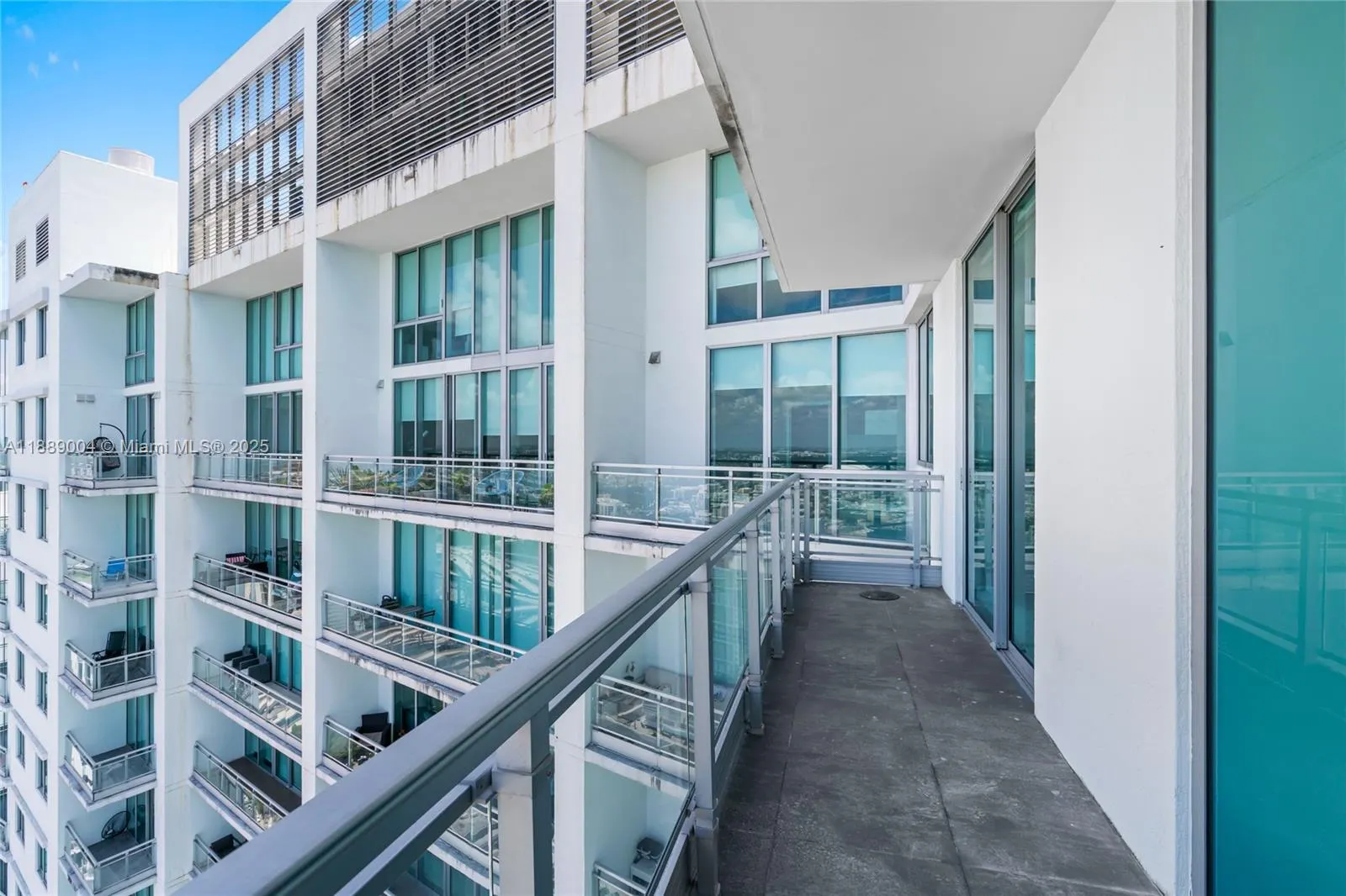 92 SW 3rd St, #5206