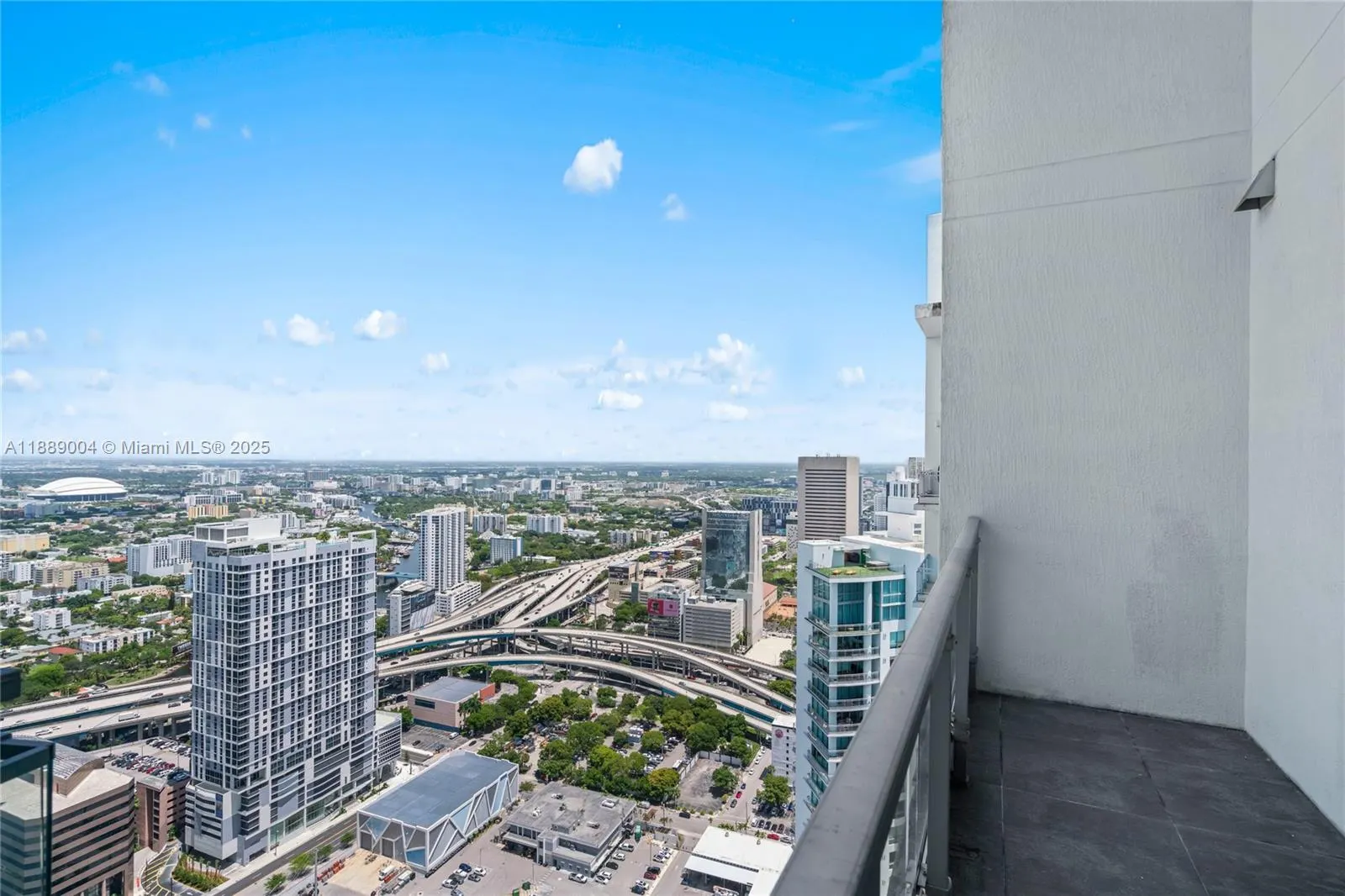 92 SW 3rd St, #5206