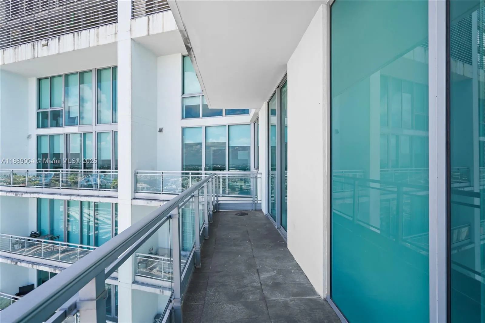 92 SW 3rd St, #5206