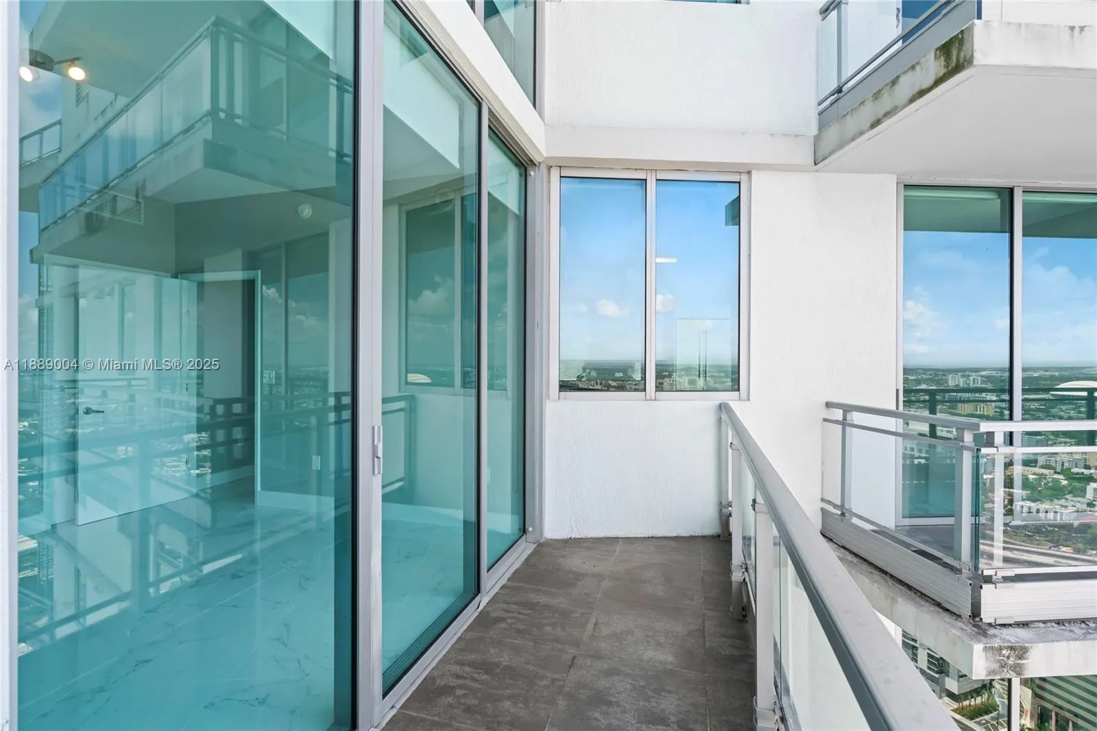 92 SW 3rd St, #5206