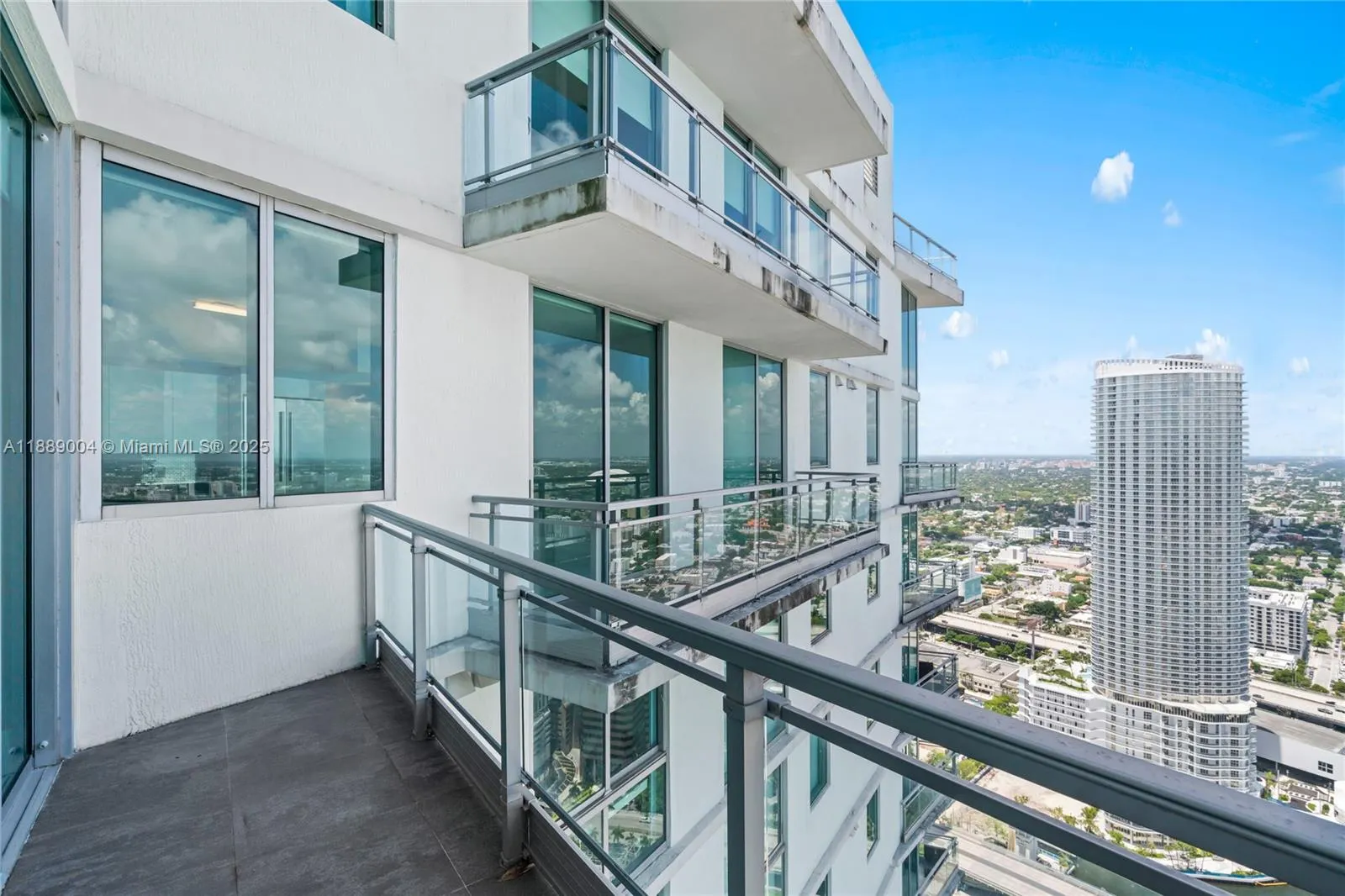 92 SW 3rd St, #5206
