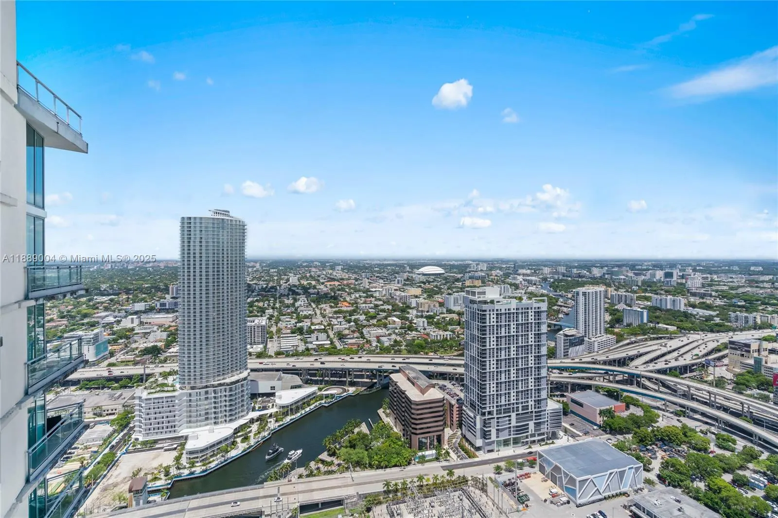 92 SW 3rd St, #5206