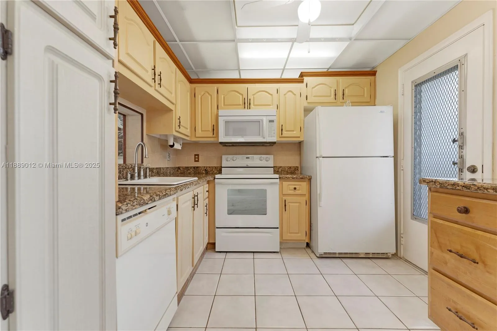 206 SE 10th St, #303