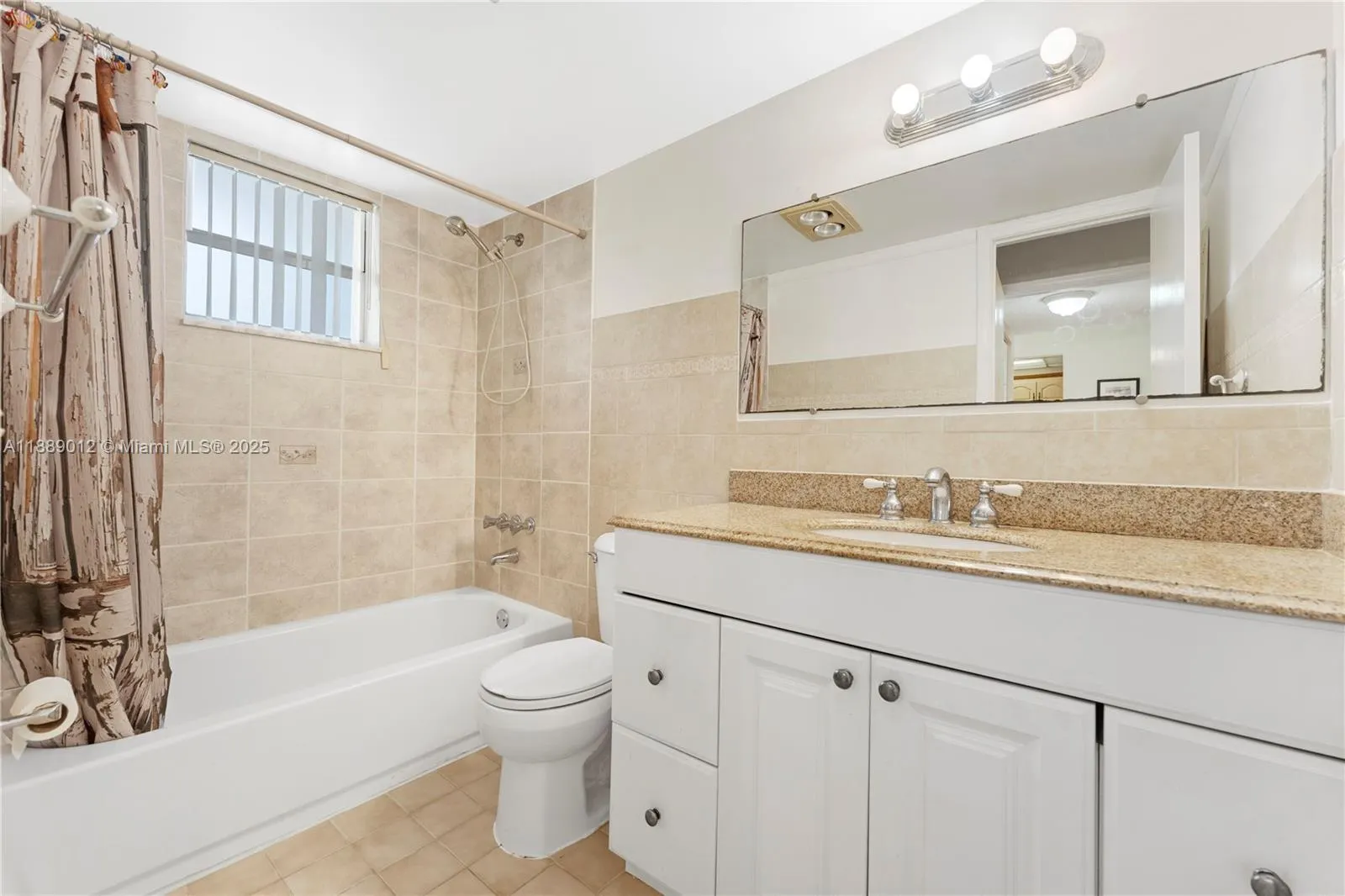 206 SE 10th St, #303